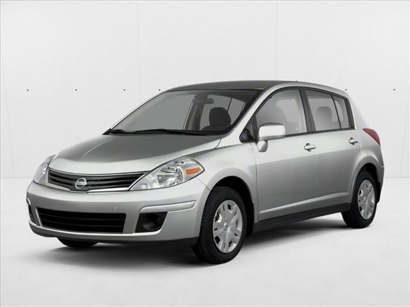 Used 2010 Nissan Versa 1.8 S image 1