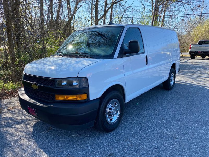 Used 2020 Chevrolet Express 3500 w/ Driver Convenience Package image 1