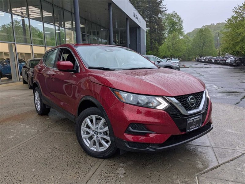 Certified 2022 Nissan Rogue Sport S image 1