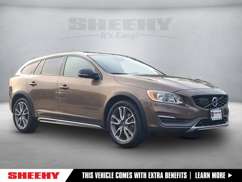 Used 2016 Volvo V60 T5 Cross Country w/ Convenience Package image 1