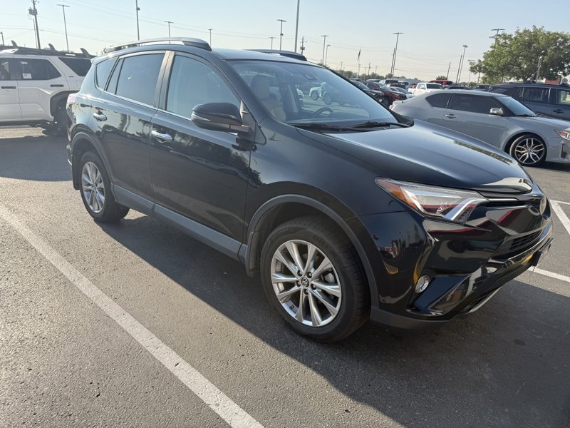 Used 2018 Toyota RAV4 Limited image 1