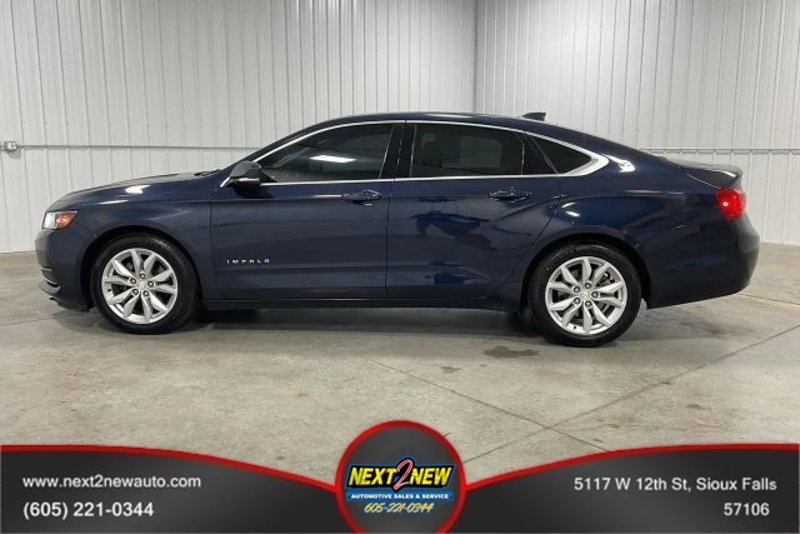 Used 2017 Chevrolet Impala LT w/ Convenience Package image 1