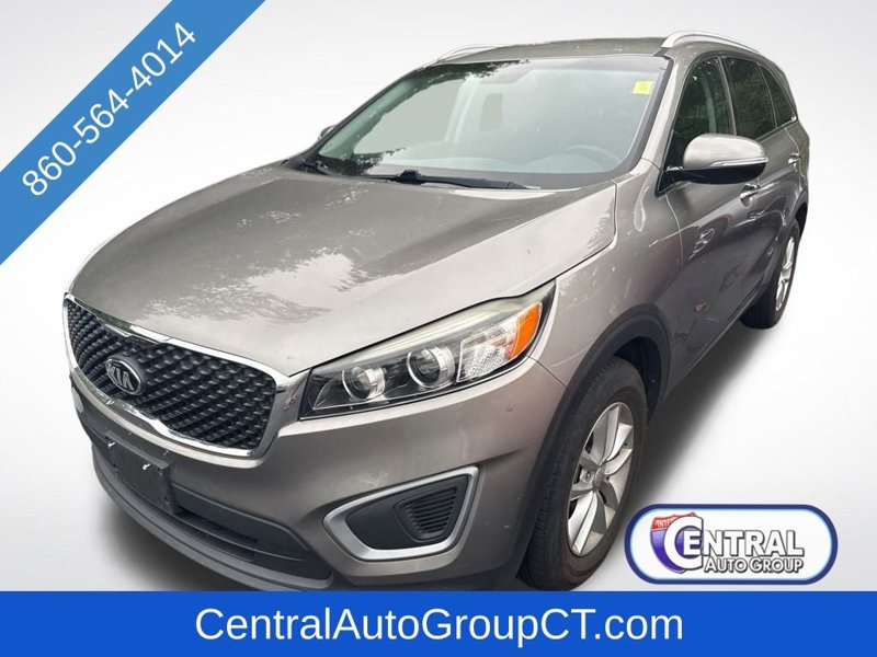 Used 2017 Kia Sorento LX w/ LX Convenience Package image 1