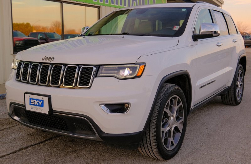 Used 2021 Jeep Grand Cherokee Limited w/ Luxury Group II image 1