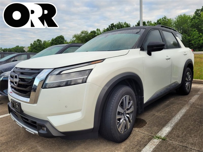 Certified 2022 Nissan Pathfinder SL image 1