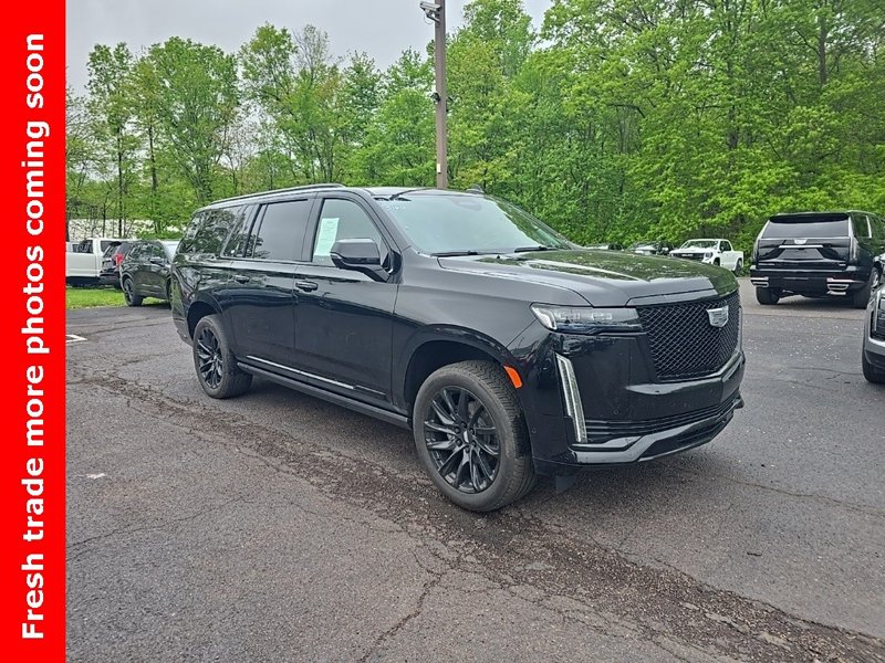 Certified 2023 Cadillac Escalade ESV Sport Platinum w/ LPO, ONYX Package image 1