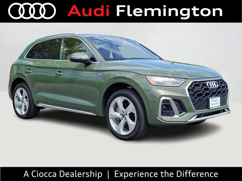 Certified 2025 Audi Q5 2.0T Premium Plus w/ Premium Plus Package image 1