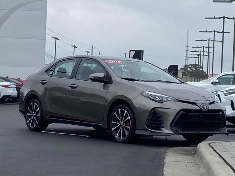 Used 2019 Toyota Corolla SE image 1