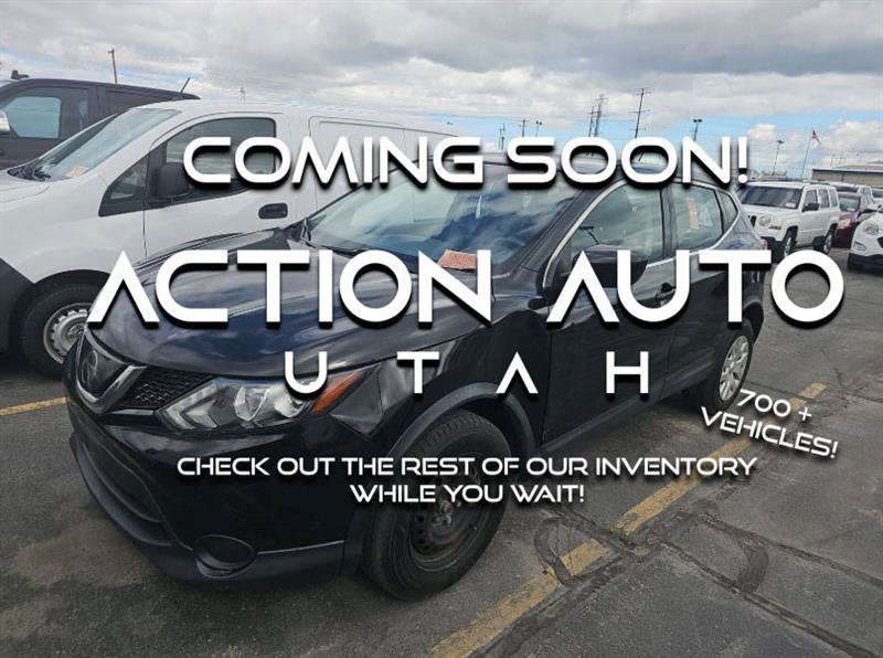 Used 2019 Nissan Rogue Sport S image 1