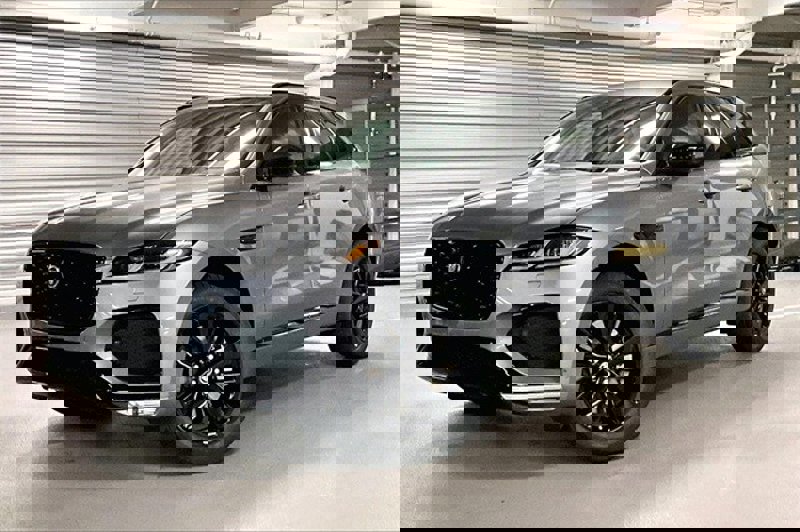 New 2026 Jaguar F-PACE R-Dynamic S image 1