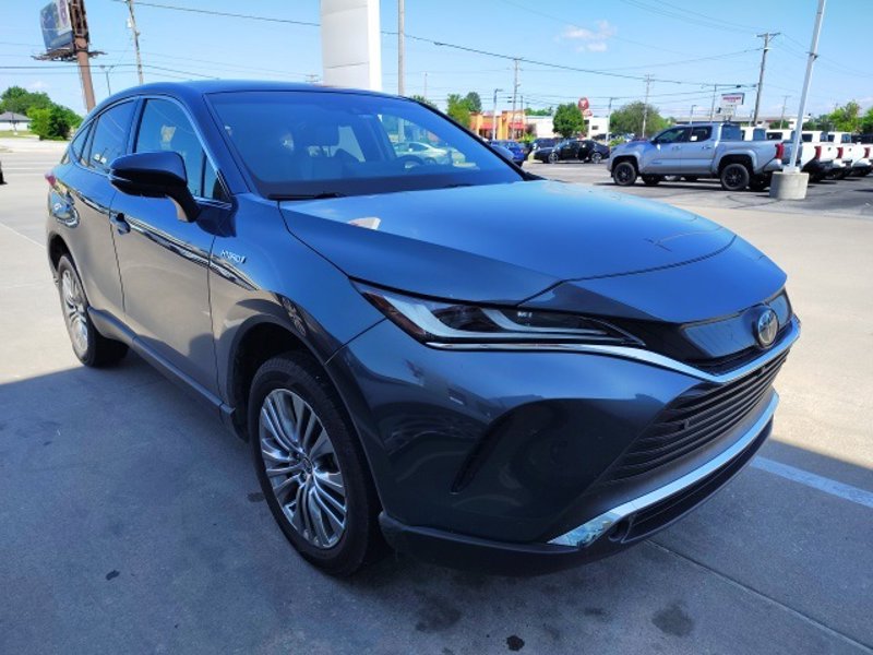 Used 2021 Toyota Venza Limited w/ Carpet Mat Package (TMS) image 1