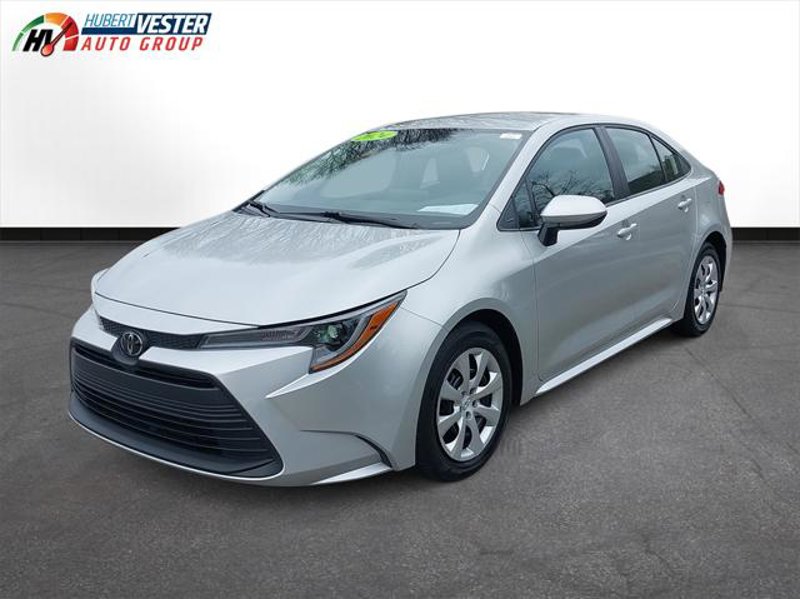 Certified 2024 Toyota Corolla LE image 1