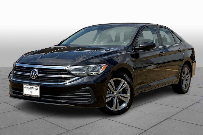 Used 2024 Volkswagen Jetta SE image 1