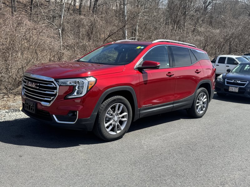 Used 2022 GMC Terrain SLT w/ Infotainment Package II image 1