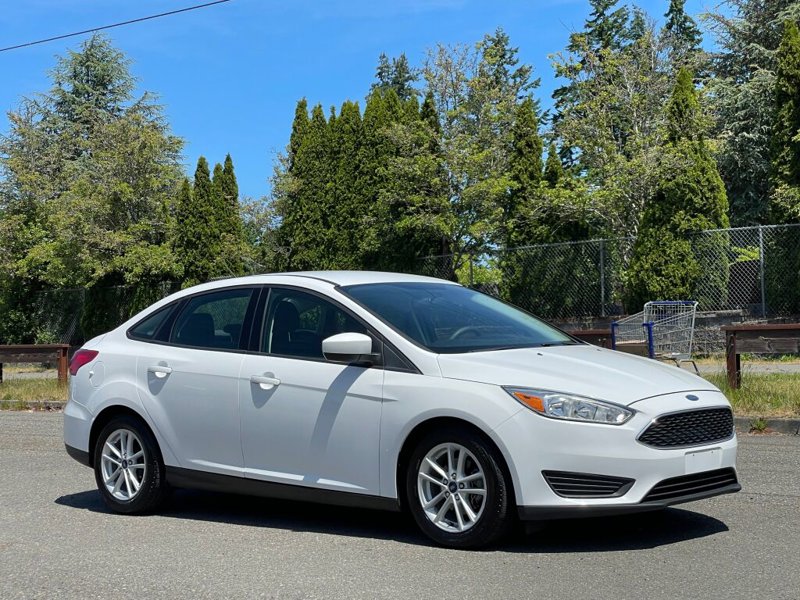 Used 2018 Ford Focus SE image 1
