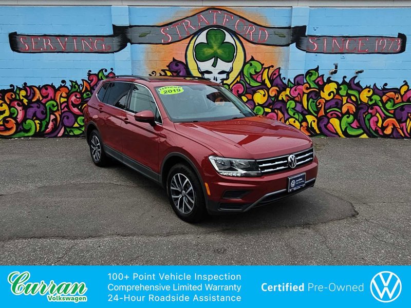 Used 2019 Volkswagen Tiguan SE w/ Panoramic Sunroof Package image 1
