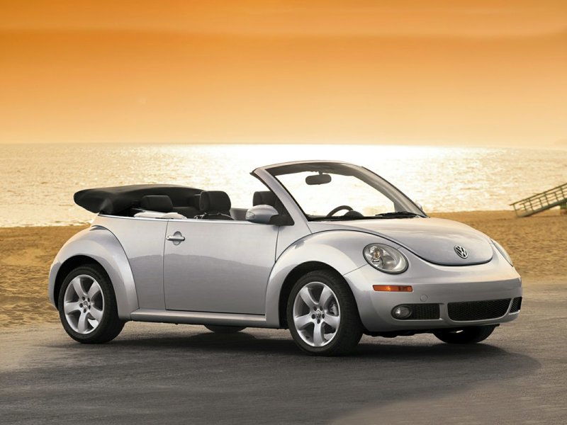 Used 2009 Volkswagen Beetle S image 1