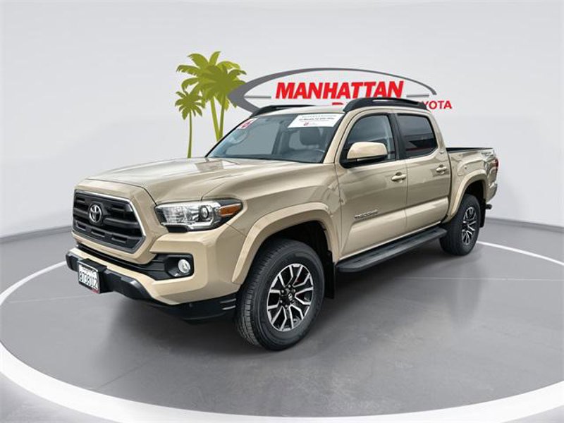 Certified 2016 Toyota Tacoma SR5 image 1