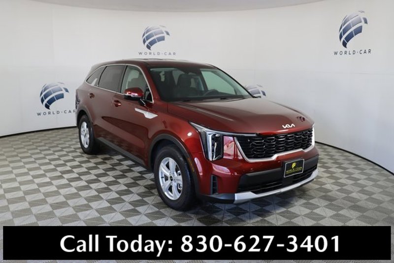 Certified 2024 Kia Sorento LX image 1
