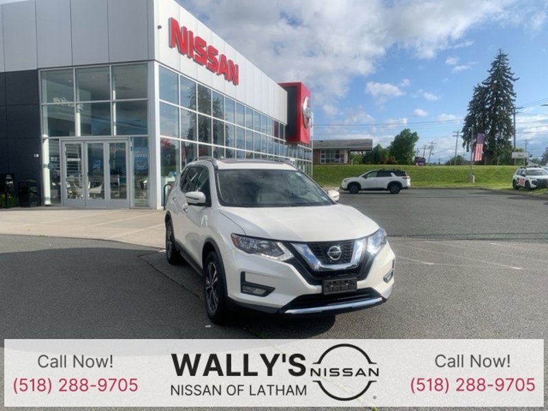Certified 2020 Nissan Rogue SV w/ Sun & Sound Touring Package image 1