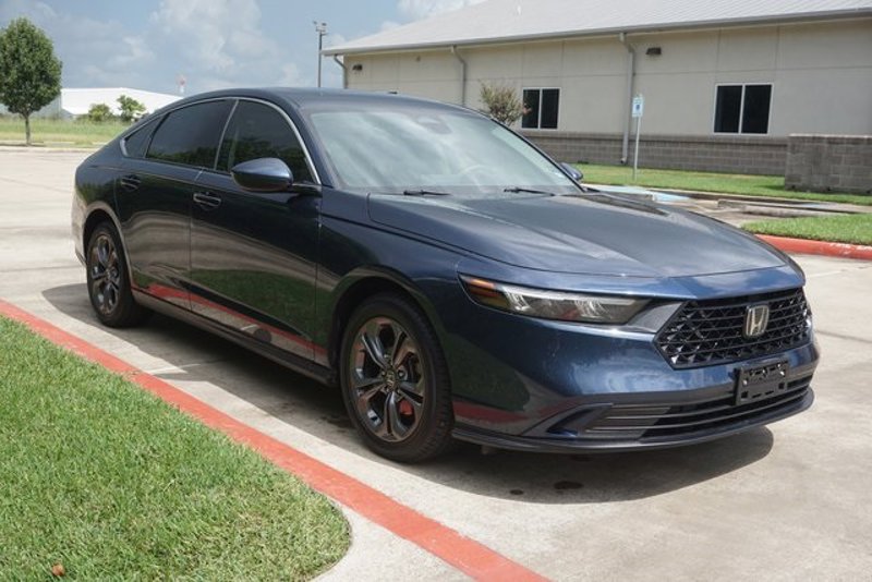 Certified 2023 Honda Accord EX image 1