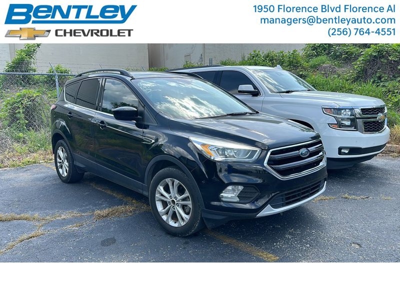 Used 2017 Ford Escape SE w/ Equipment Group 201A image 1
