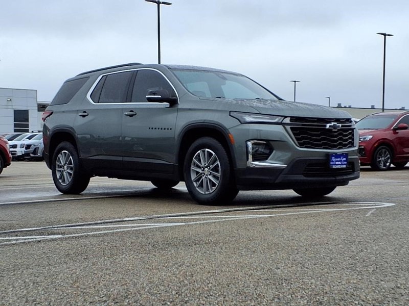 Certified 2022 Chevrolet Traverse LT image 1