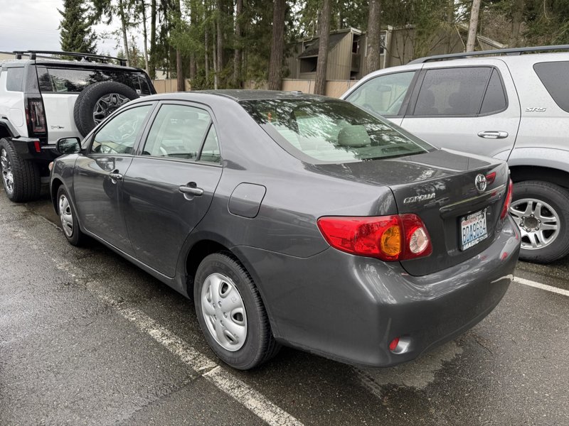 Used 2009 Toyota Corolla LE image 1