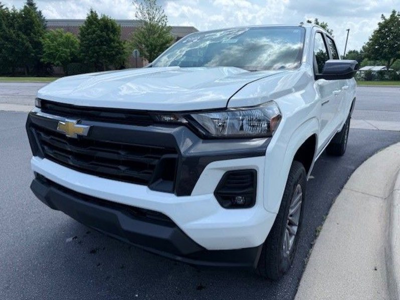 Certified 2023 Chevrolet Colorado LT w/ LT Convenience Package II image 1