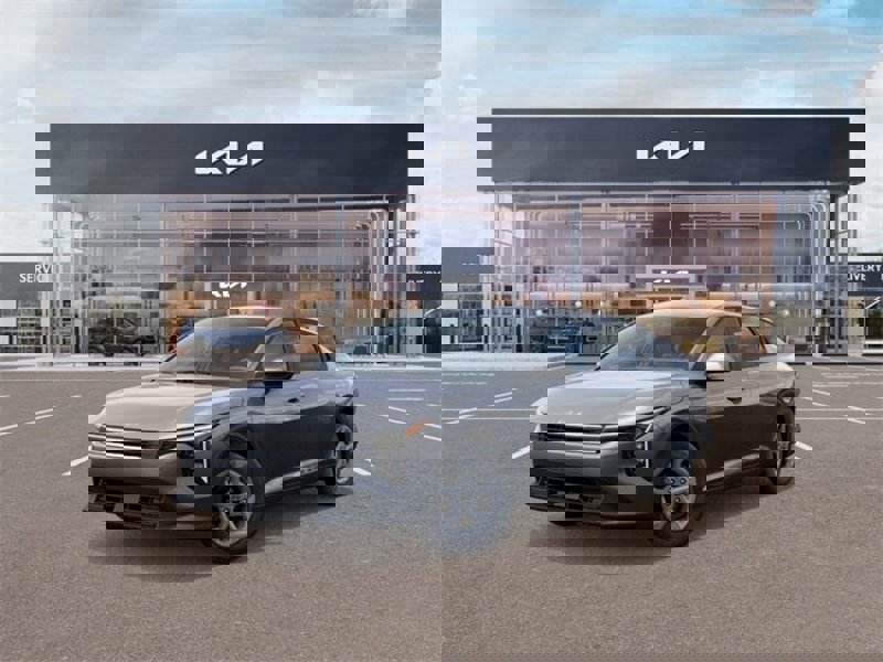 New 2025 Kia K4 LXS image 1