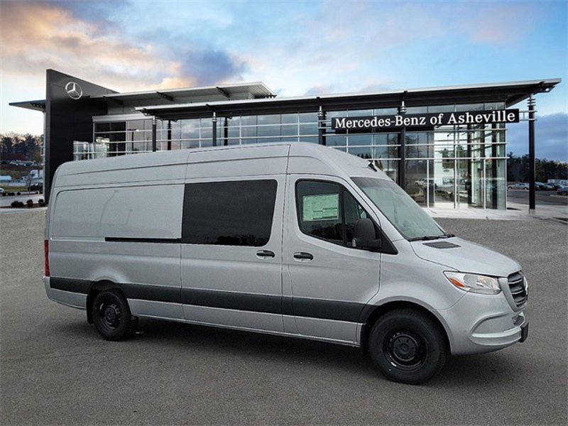 Certified 2024 Mercedes-Benz Sprinter 2500 image 1