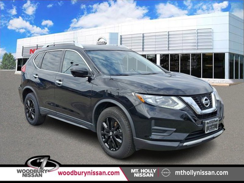 Certified 2017 Nissan Rogue SV w/ SV Premium Package image 1