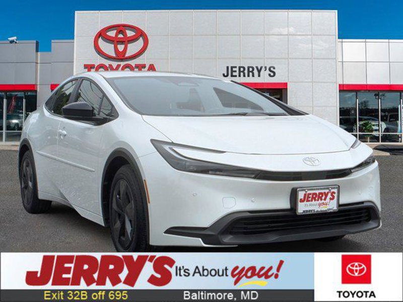 Certified 2024 Toyota Prius LE image 1