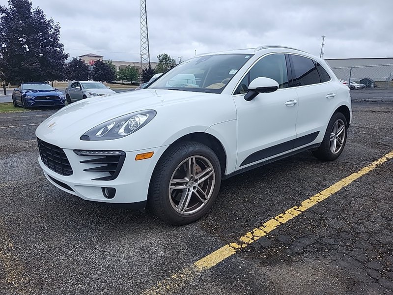 Used 2016 Porsche Macan S image 1