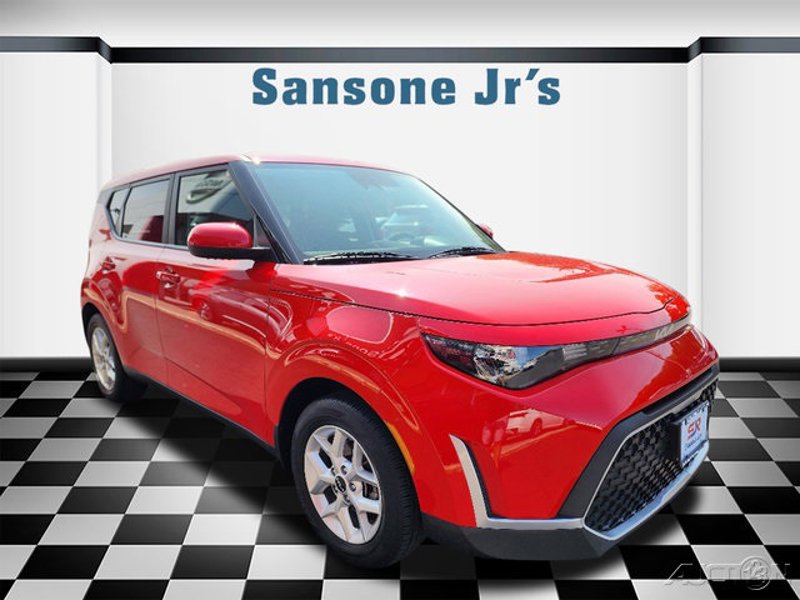 Certified 2023 Kia Soul S image 1