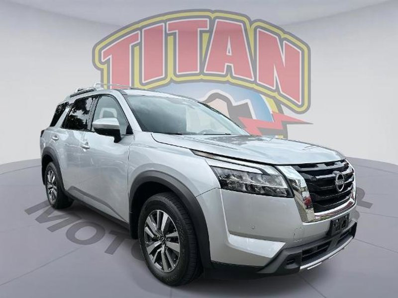 Certified 2023 Nissan Pathfinder SL image 1