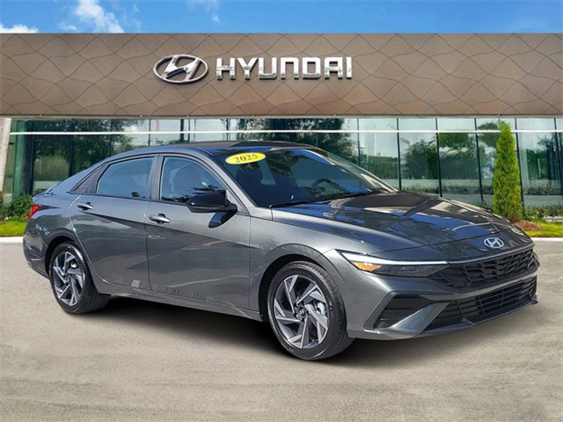 Certified 2025 Hyundai Elantra Sport image 1
