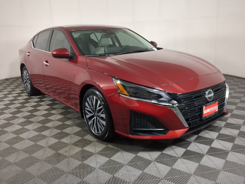 Certified 2024 Nissan Altima 2.5 SV w/ SV Premium Package image 1