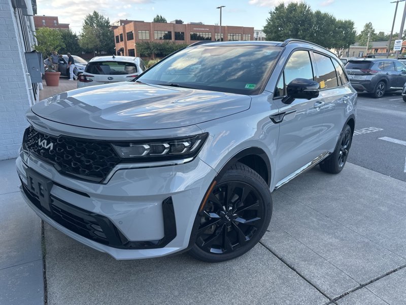 Certified 2022 Kia Sorento SX image 1
