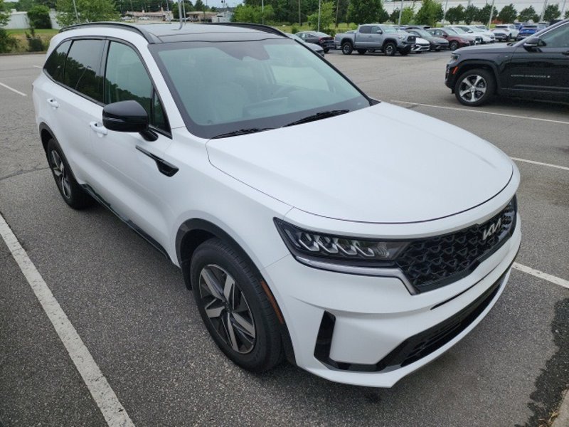 Certified 2022 Kia Sorento S w/ Panoramic Sunroof Package image 1