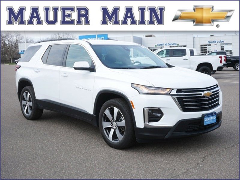 Certified 2023 Chevrolet Traverse LT w/ LT Premium Package image 1
