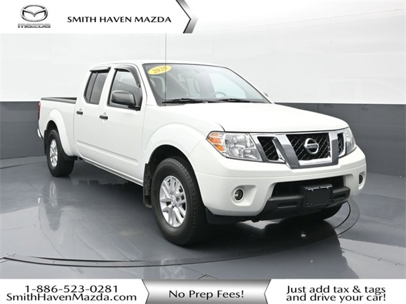 Used 2020 Nissan Frontier SV image 1