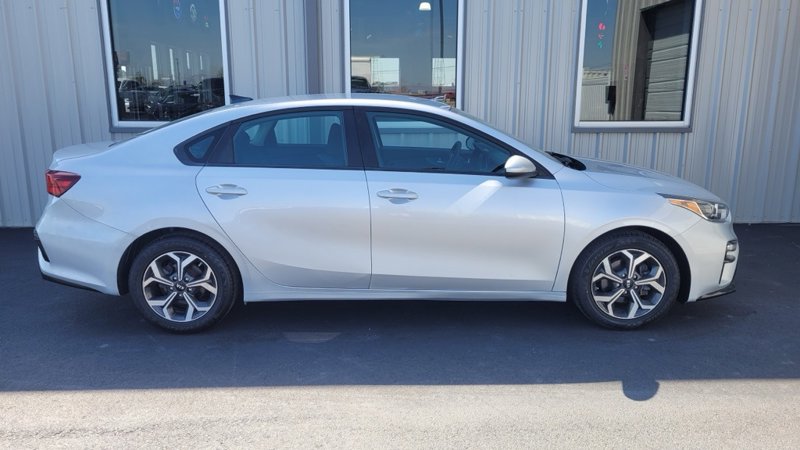 Used 2020 Kia Forte LXS image 1