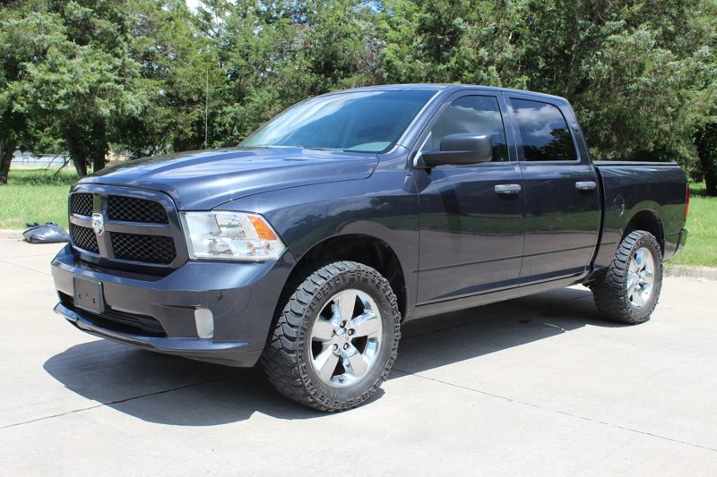 Used 2017 RAM 1500 Express image 1