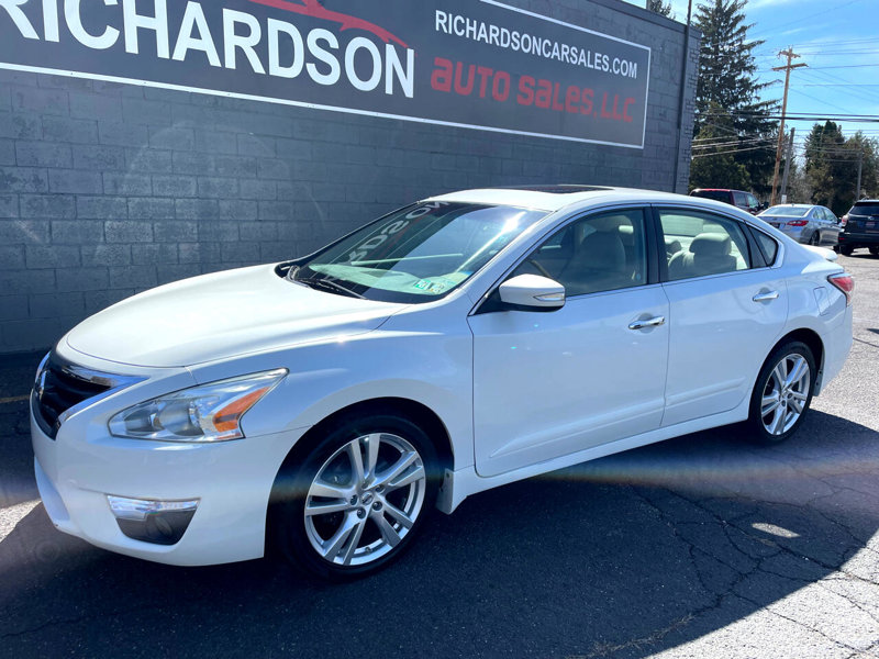 Used 2014 Nissan Altima 3.5 SL w/ Technology Package image 1