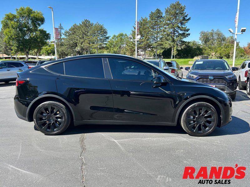 Used 2023 Tesla Model Y Long Range image 1