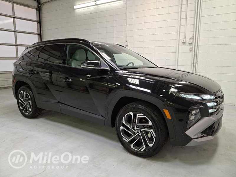 Certified 2025 Hyundai Tucson Limited image 1