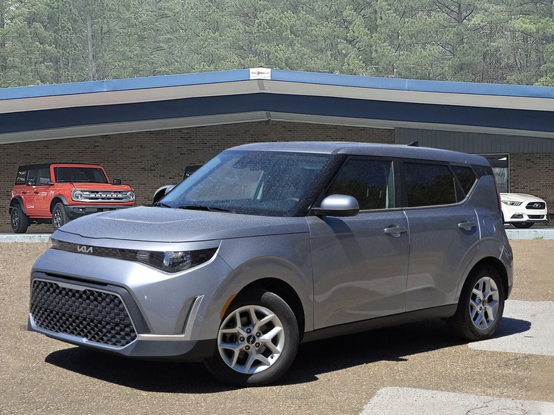 Used 2023 Kia Soul LX w/ Option Group 015 image 1