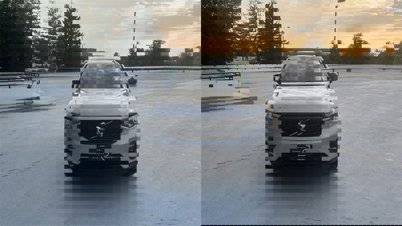 Certified 2025 Volvo XC40 B5 Plus image 1