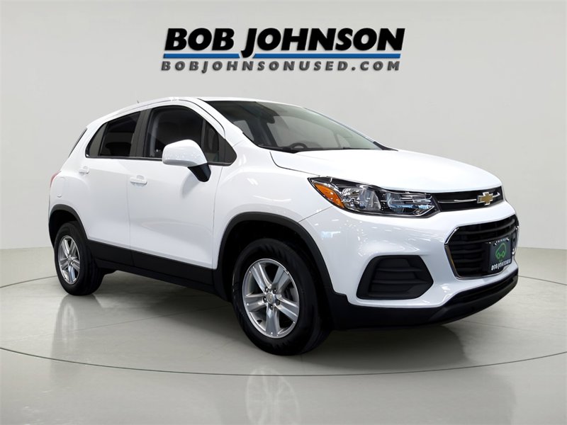 Certified 2022 Chevrolet Trax LS w/ Tint and Cruise Package image 1